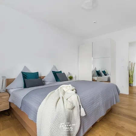 Eastside Apartmán *